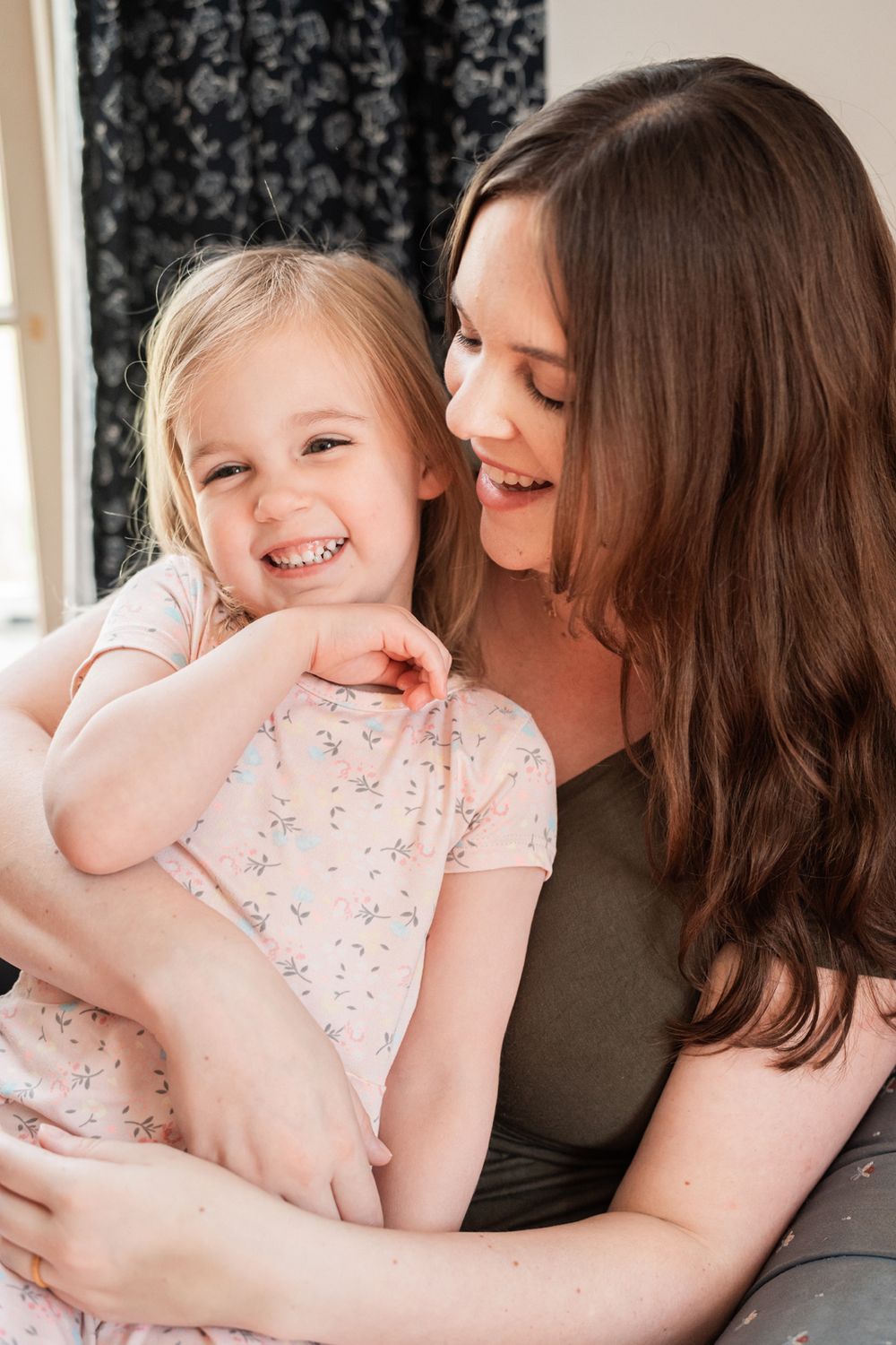 Mom and daughter photo during at home photo session in Elgin, Illinois.