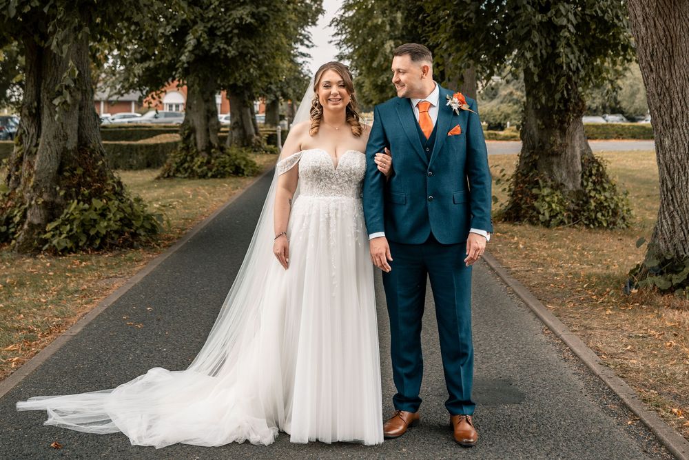 NORFOLK WEDDING PARK FARM HOTEL WEDDING PHOTOGRAPHY 
COUPLE PORTRAITS