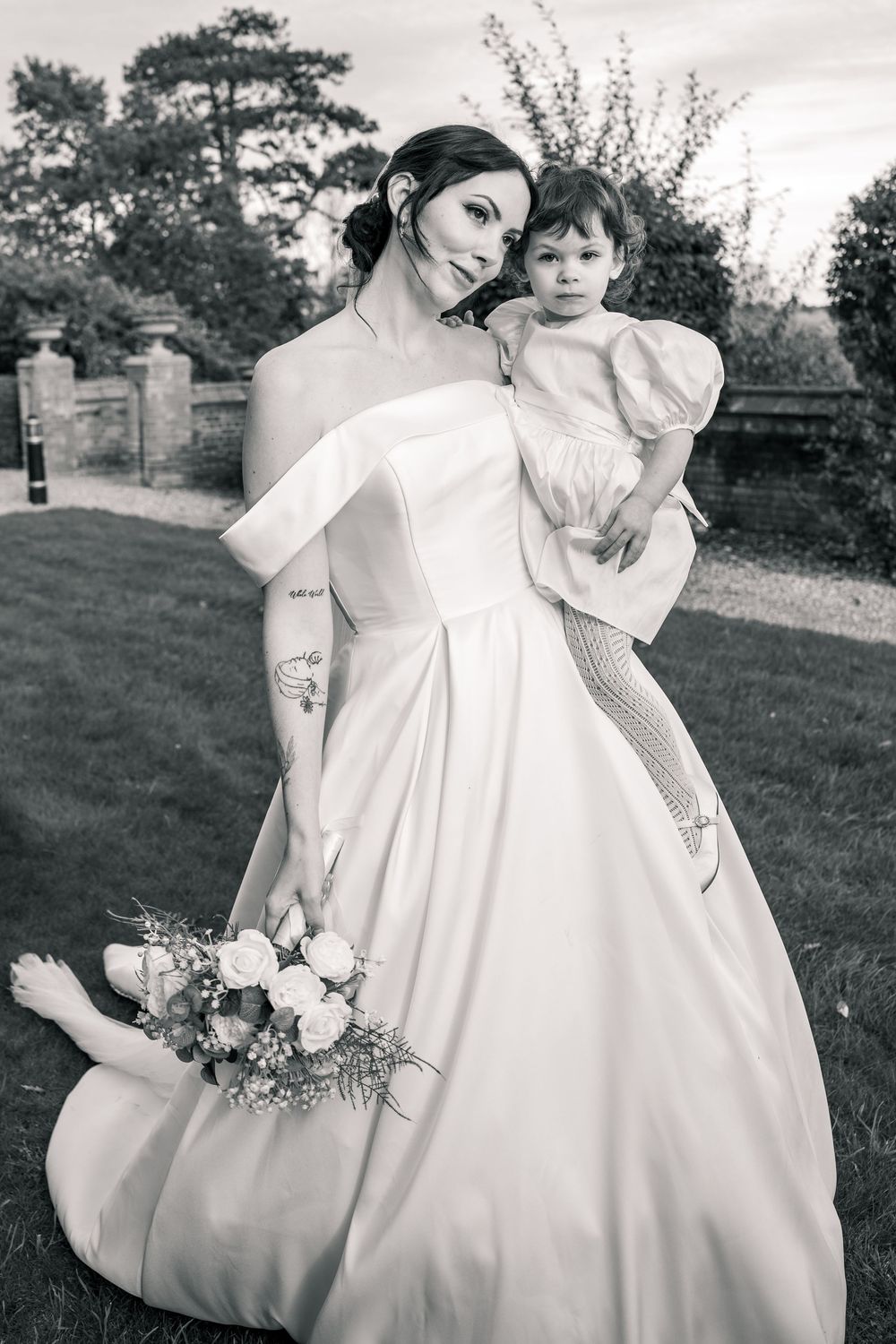 NORFOLK WEDDING DUNSTON HALL NORWICH BLACK TIE WEDDING