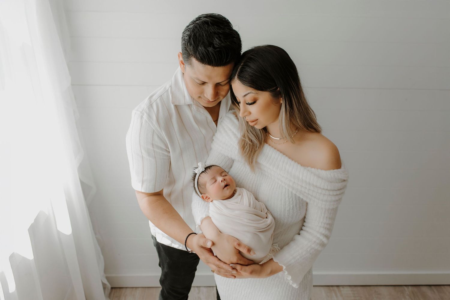 Puyallup newborn photographer.