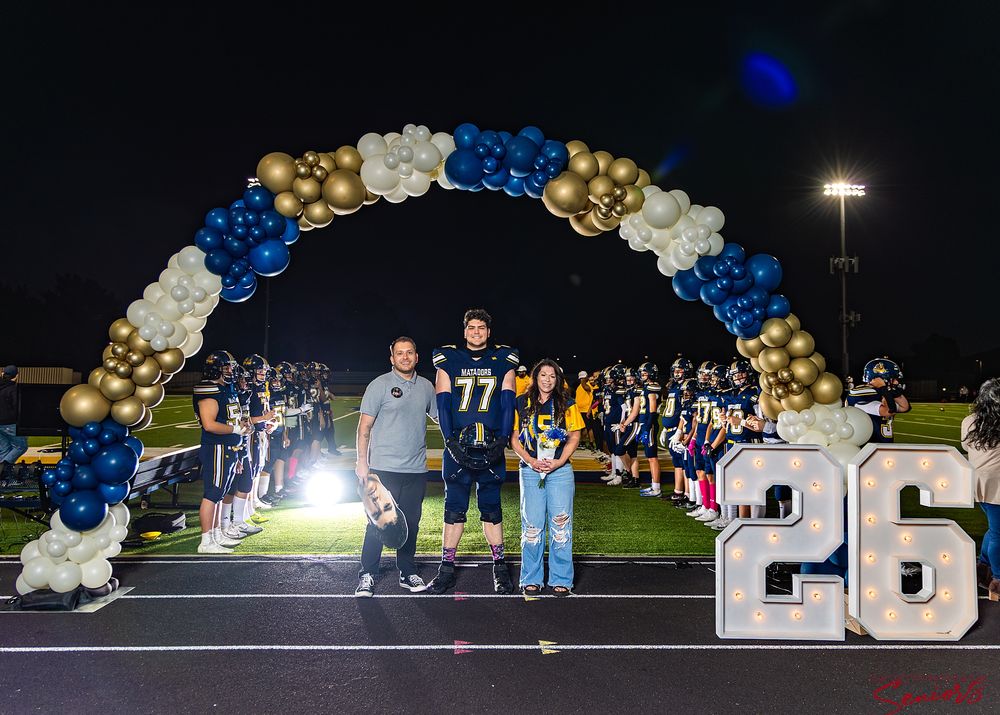 best high school team photo packages in phoenix valley az sports photographer Banners Pictures Anjeanette Photography
Top 10 best banners