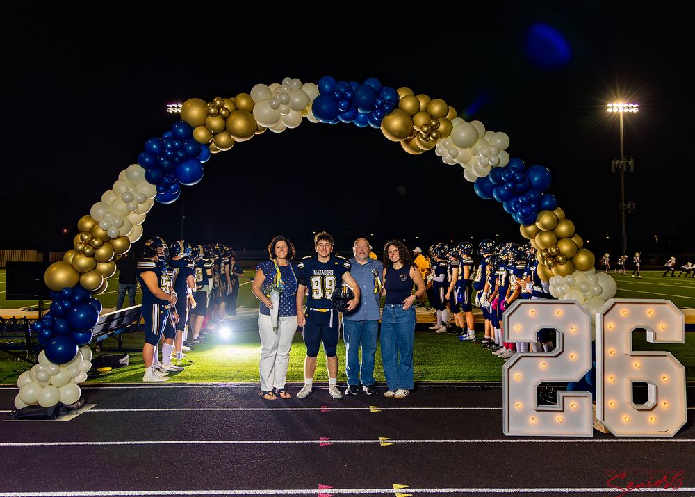 best high school team photo packages in phoenix valley az sports photographer Banners Pictures Anjeanette Photography
Top 10 best banners