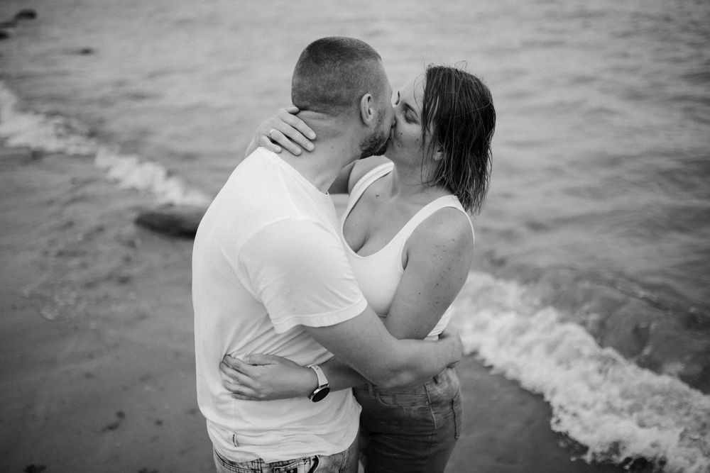 romantiline fotoshoot Rakveres, päikeseloojangu sesssioon, fotograafid Eestis