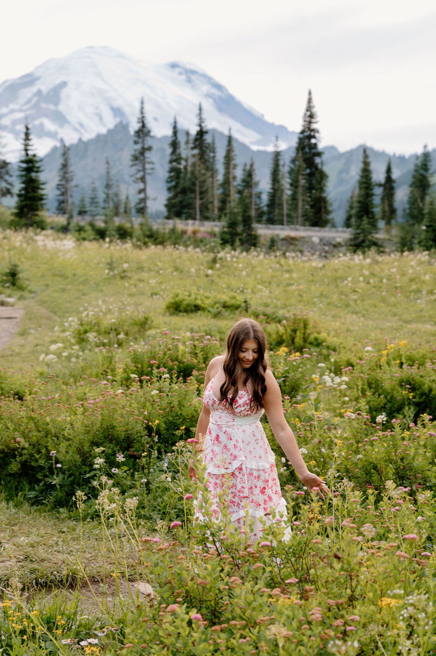 Mountain senior pictures in Washington at Mt Rainier