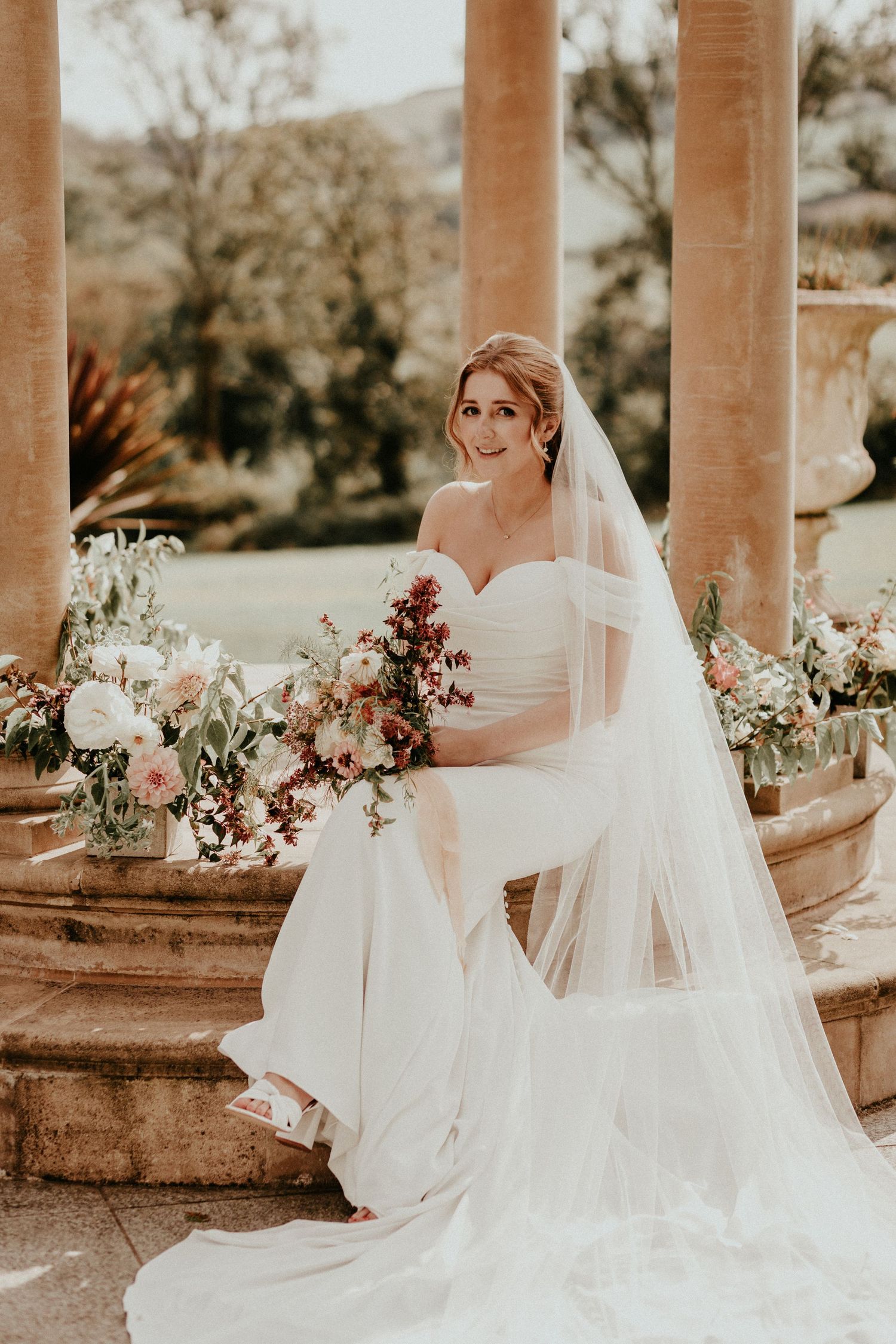 OLIVIA ROSSI PHOTOGRAPHY TREDUDWELL MANOR CORNWALL AND DEVON WEDDINGS