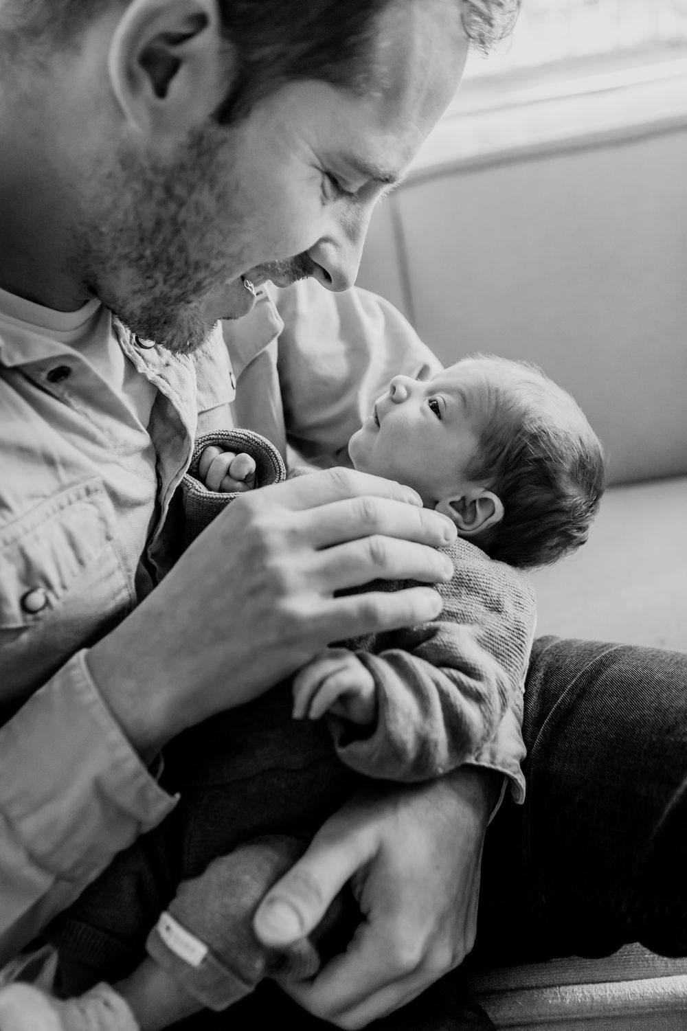 De kleine is geboren, een lifestyle fotoshoot aan huis