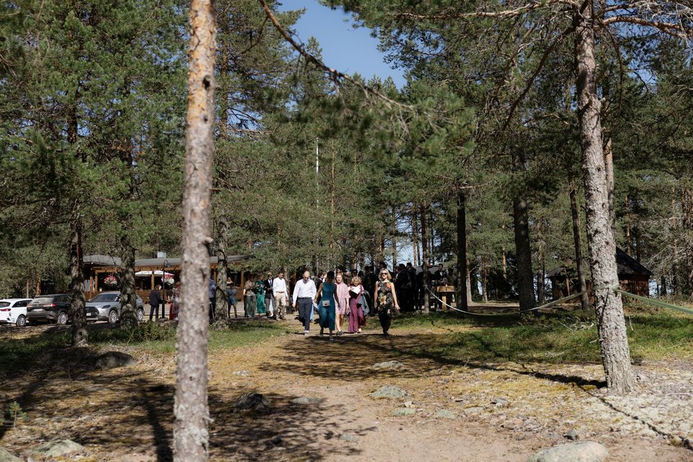 Documentary wedding photographer.