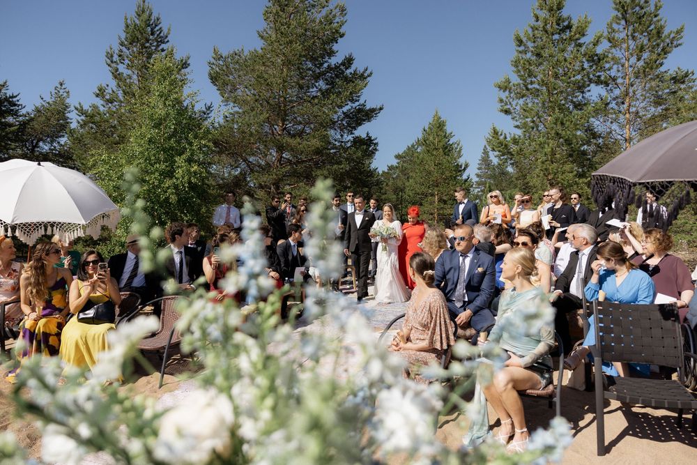 Documentary wedding photographer.
