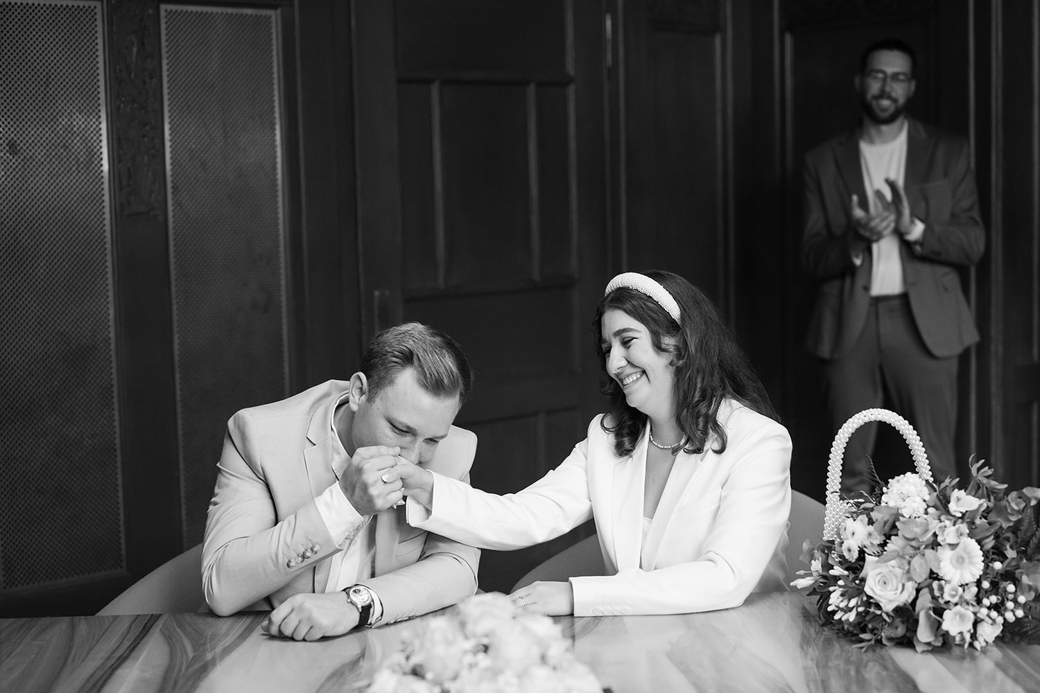 Everything you need to know about Swiss Civil Weddings - Alles über Zivile Hochzeiten in Zürich
