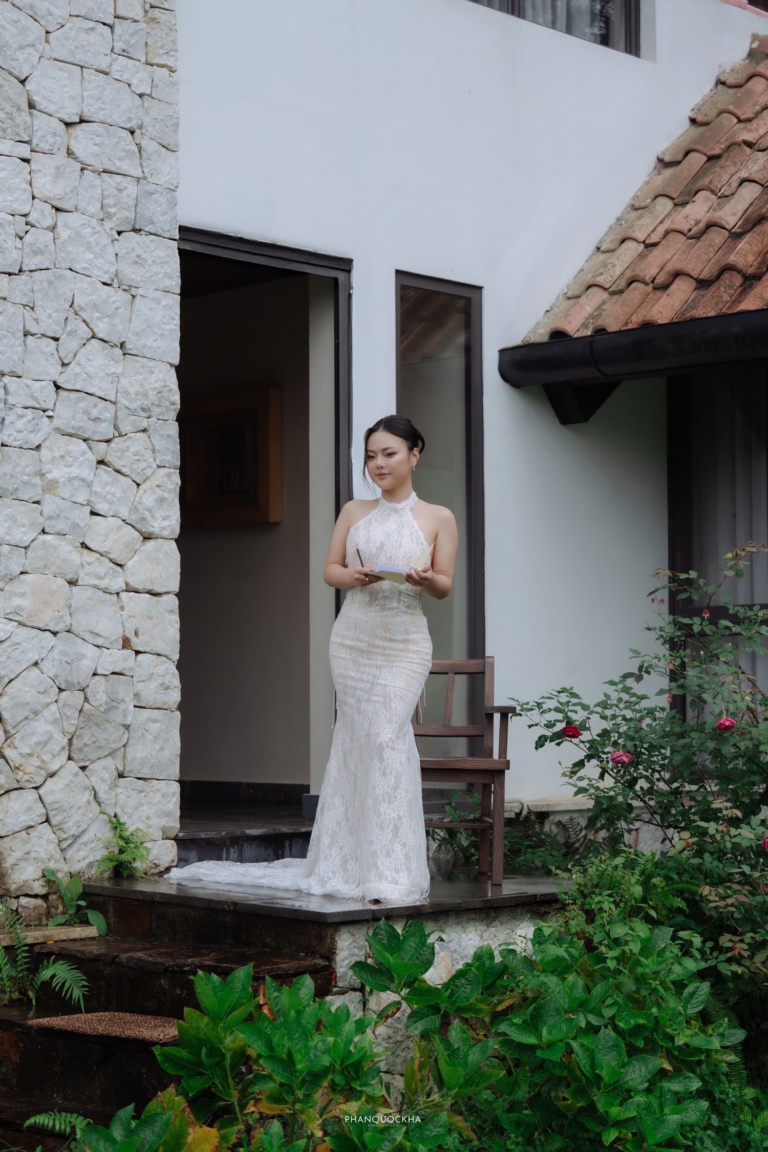 Sapa destination wedding photography featured on Travellive – intimate elopement captured by Kha Team