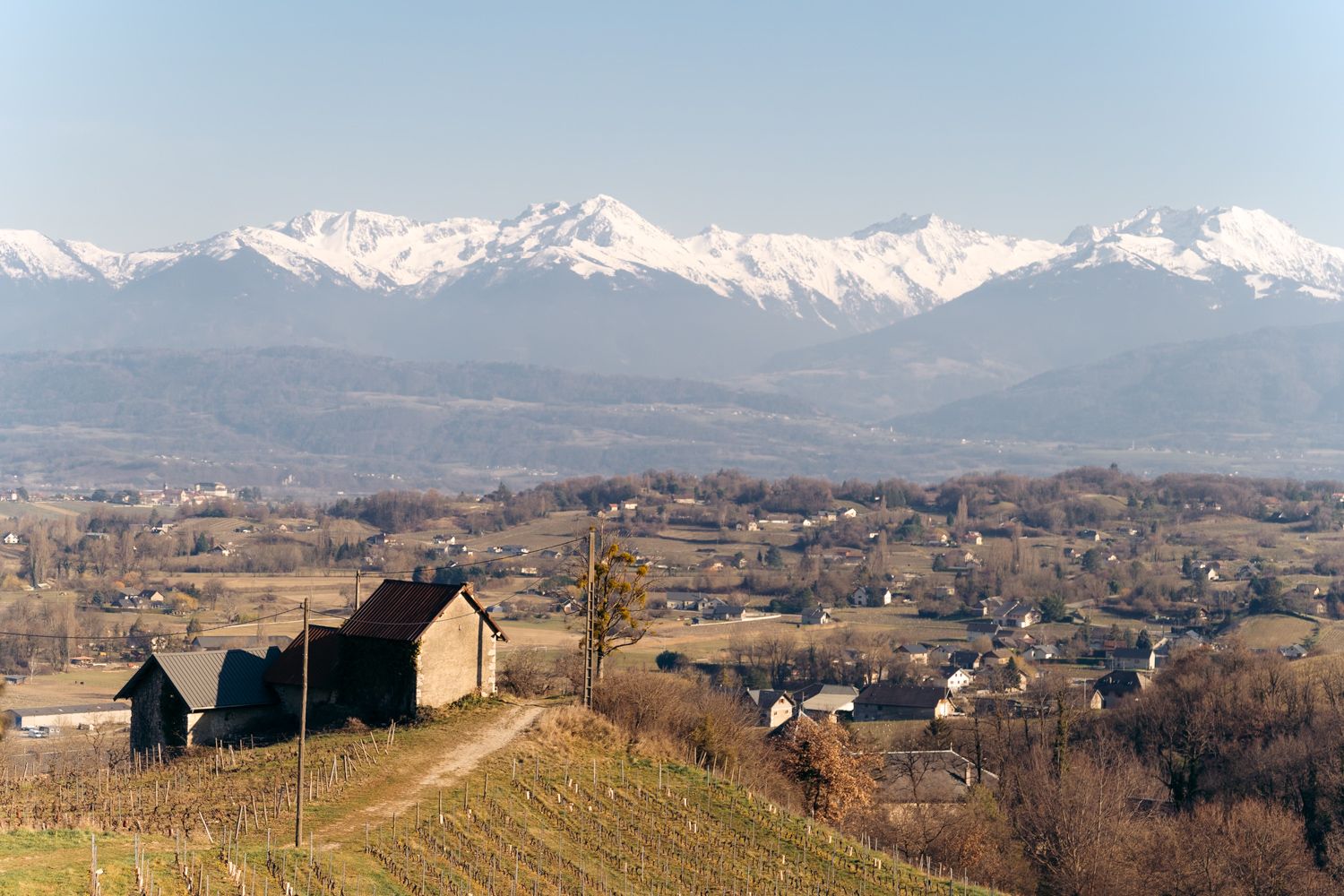 Massif de Belledonne depuis une balade autour de Chambéry vers la cascade du Pichut