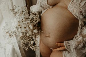 maternity photography in Beckenham , bromley and surrounding areas.