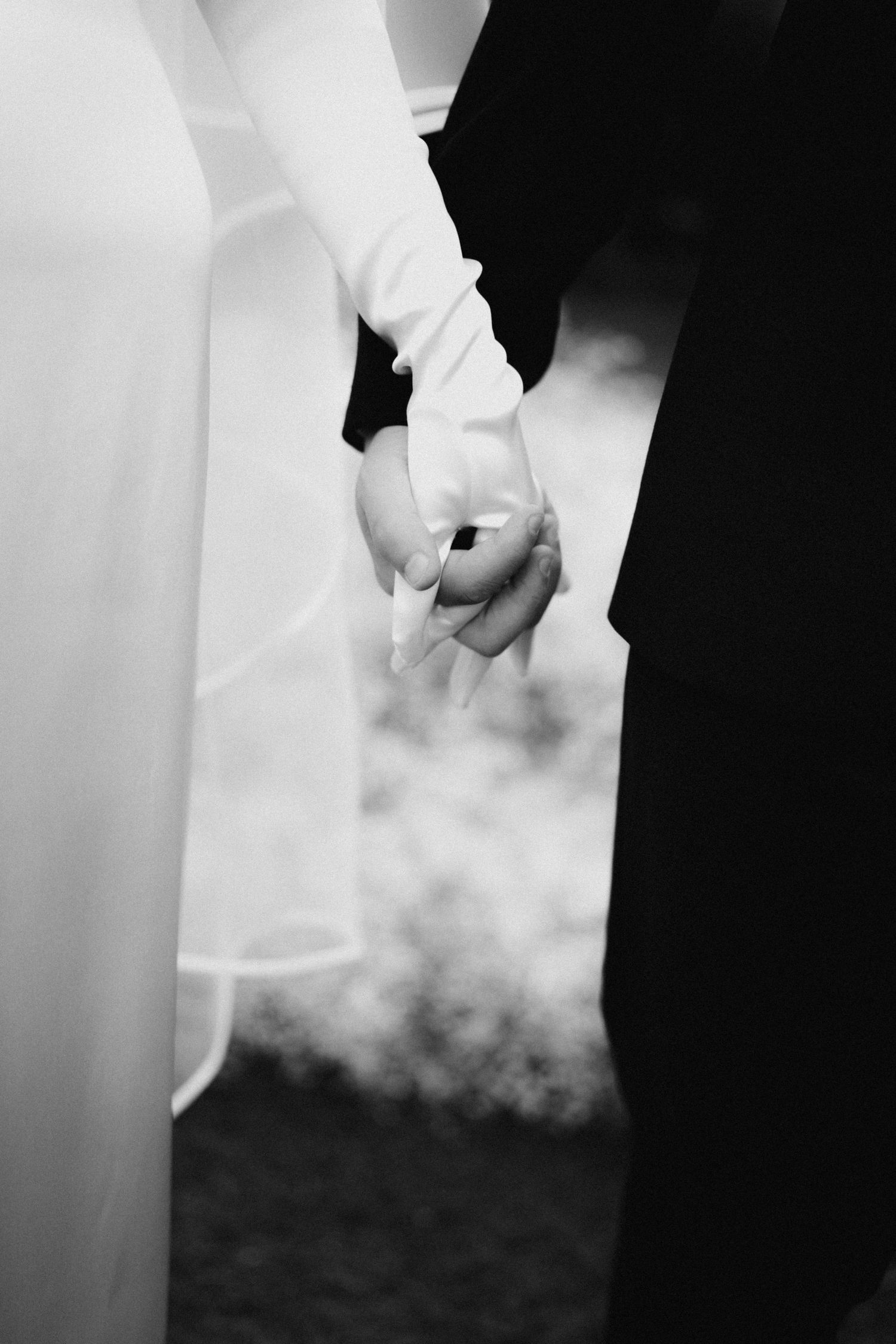 Wedding in Italy, luxury wedding , Amalfi coast, la dolce vita,  couple, hands, details,