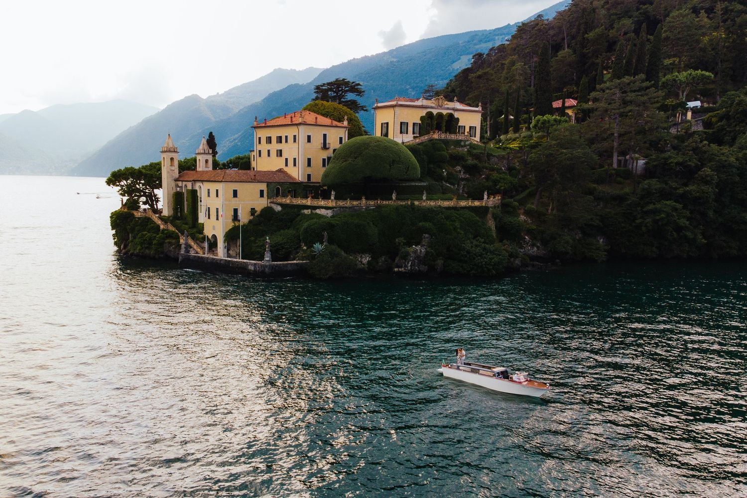 Wedding photographer in Lake Como