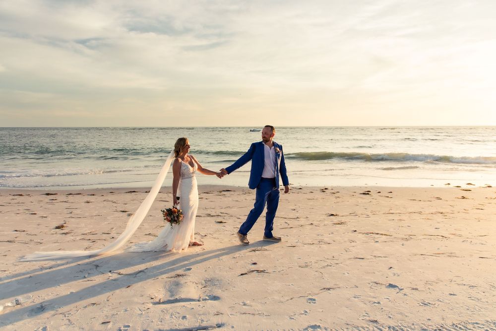Editorial style wedding photographer in Tampa, St Pete, Clearwater, Naples, Sarasota, and Venice, Florida.