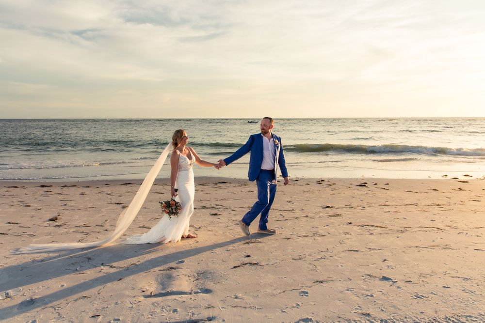 editorial style wedding photography in Tampa, St Pete, Clearwater, Naples, Sarasota, Florida during the golden hour