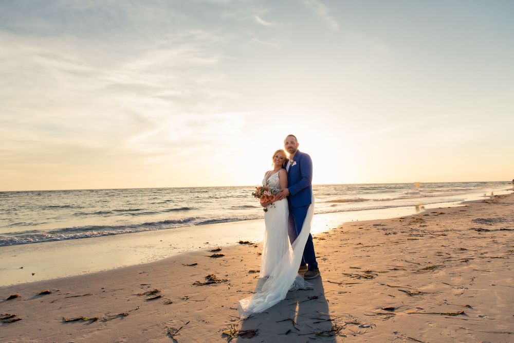 editorial style wedding photography in Tampa, St Pete, Clearwater, Naples, Sarasota, Florida during the golden hour
