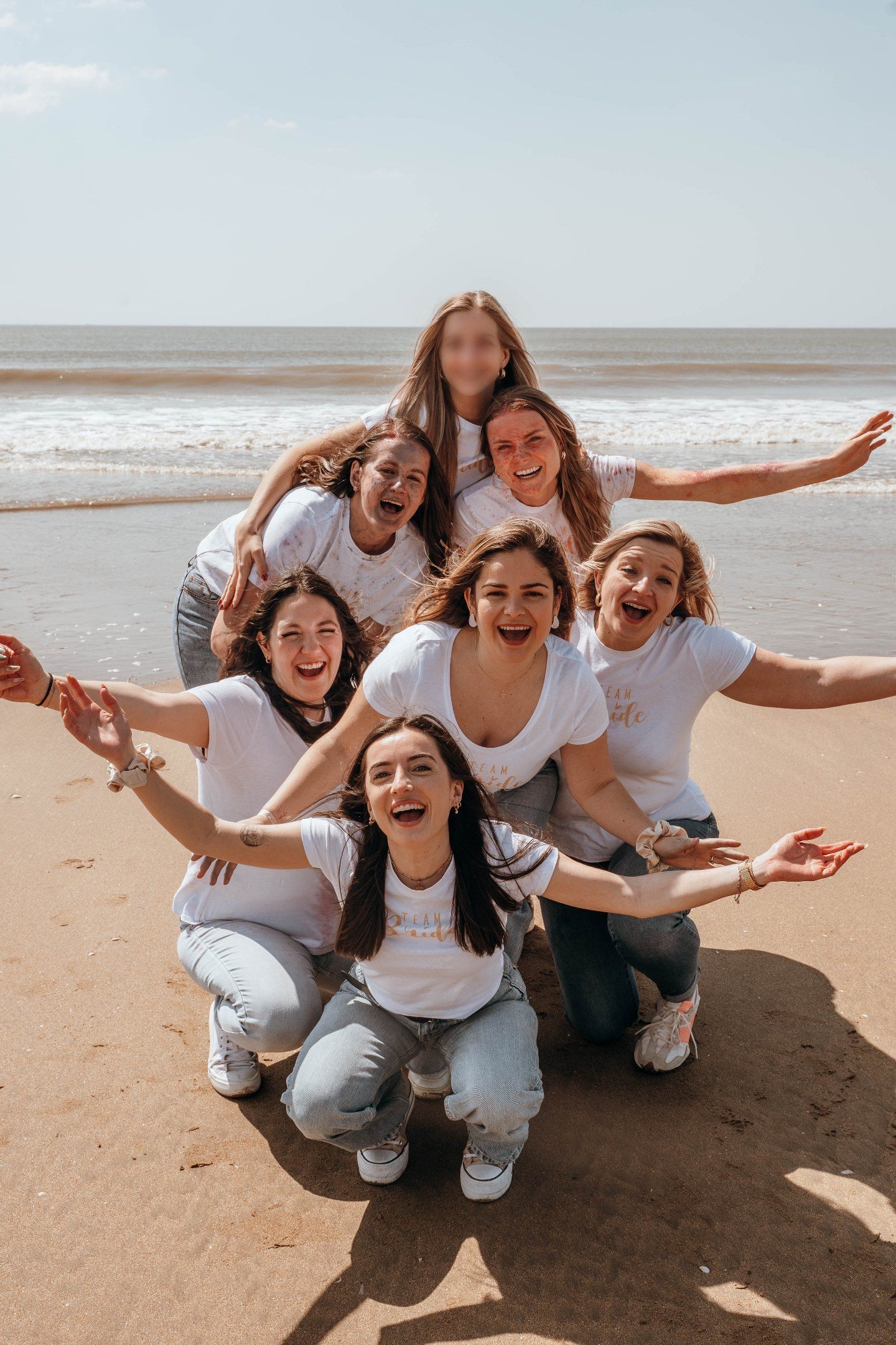 photographe EVJF, séance photo Evjf, shooting photo copines, seance photo naturelle, photographe émotion, nantes, clisson.