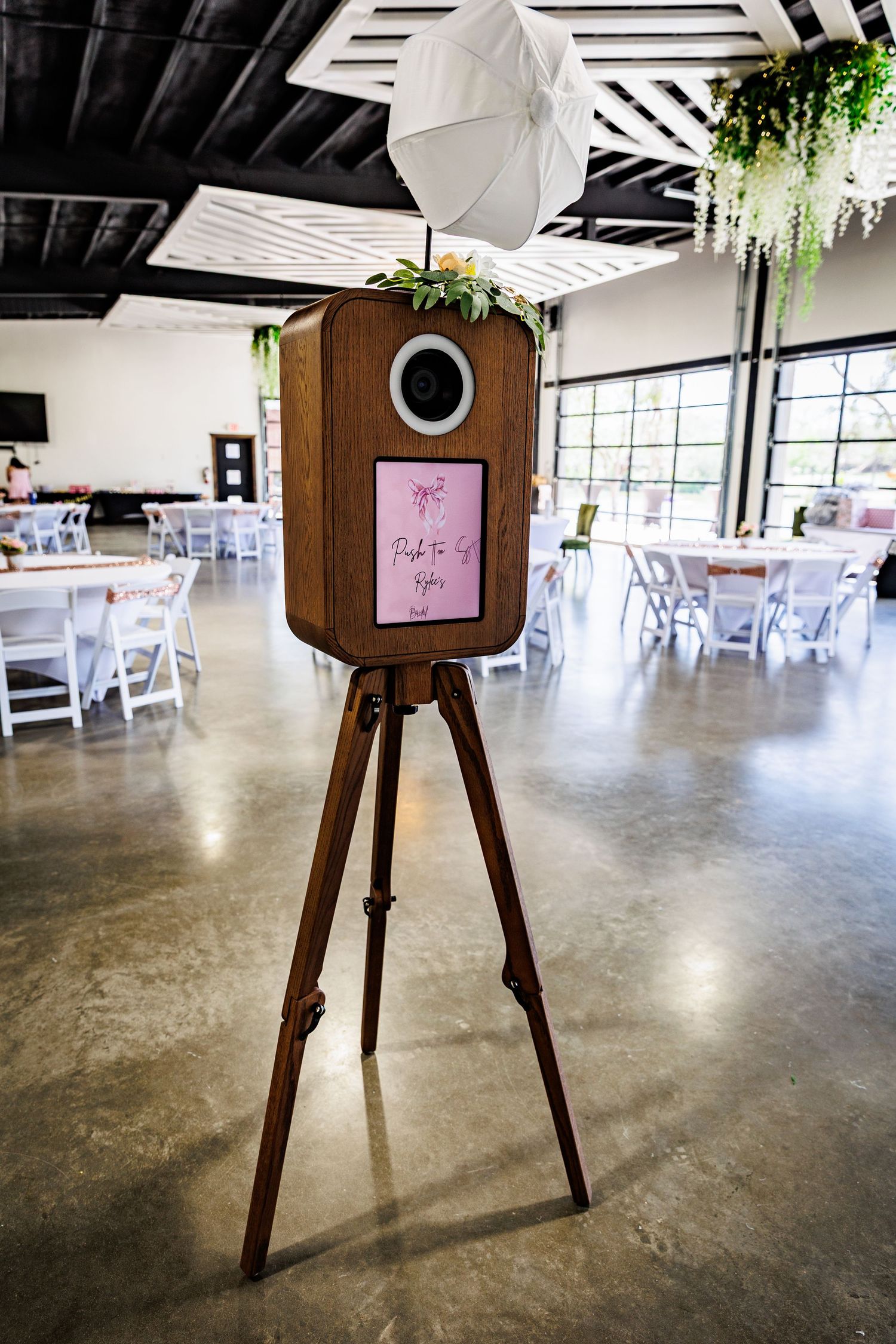 DSLR Photo Booth 
	Corporate event photo booth rental
	Wedding photo booth rental
	Party photo booth rental
	Brand activation photo