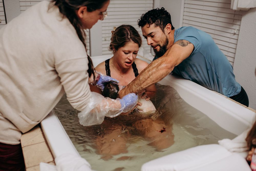 birth-center-birth-water-birth-midwife-birth-photographer-dallas-fort-worth-sophia-birth-photography