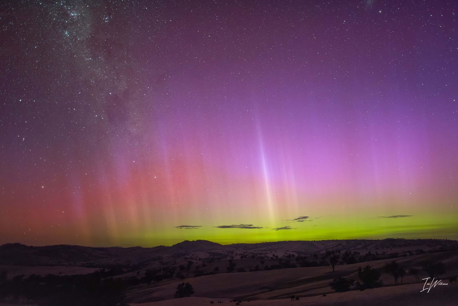 Aurora Australis, Jugiong