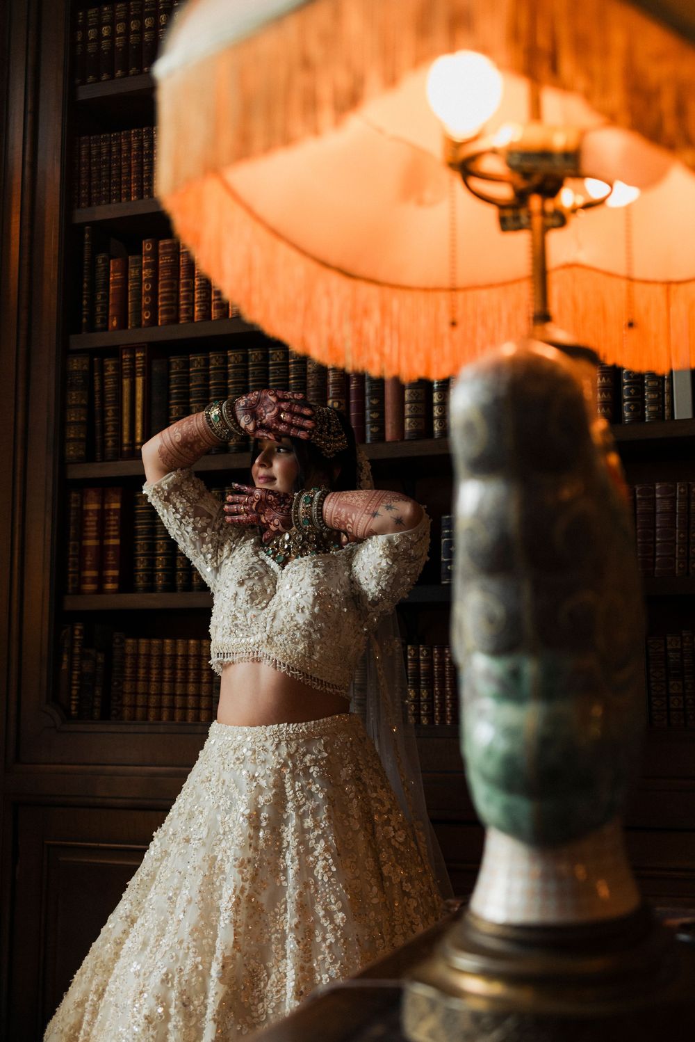 A bride shows off her henna at Cuneo Mansion.