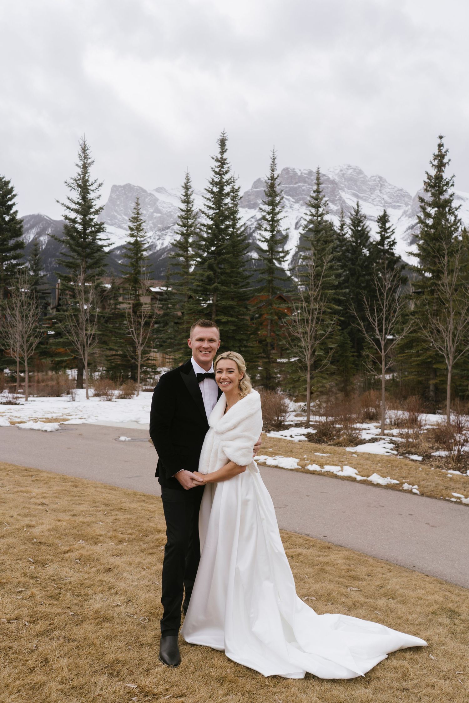 Silvertip Resort Canmore Wedding
Silvertip Resort Canmore Wedding Photographer
Engine Bridge Canmore