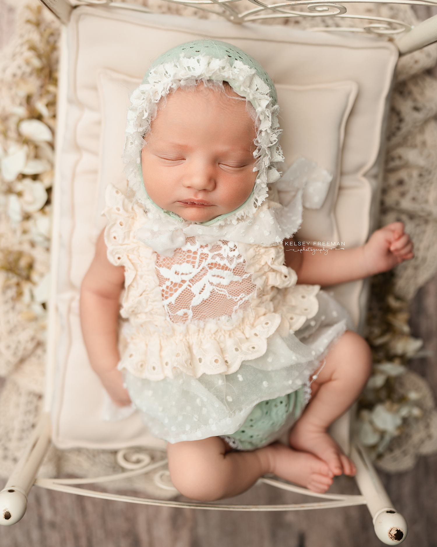 Newborn photography studio located in between Atlanta, Georgia and Birmingham, Alabama with full service photo studio.