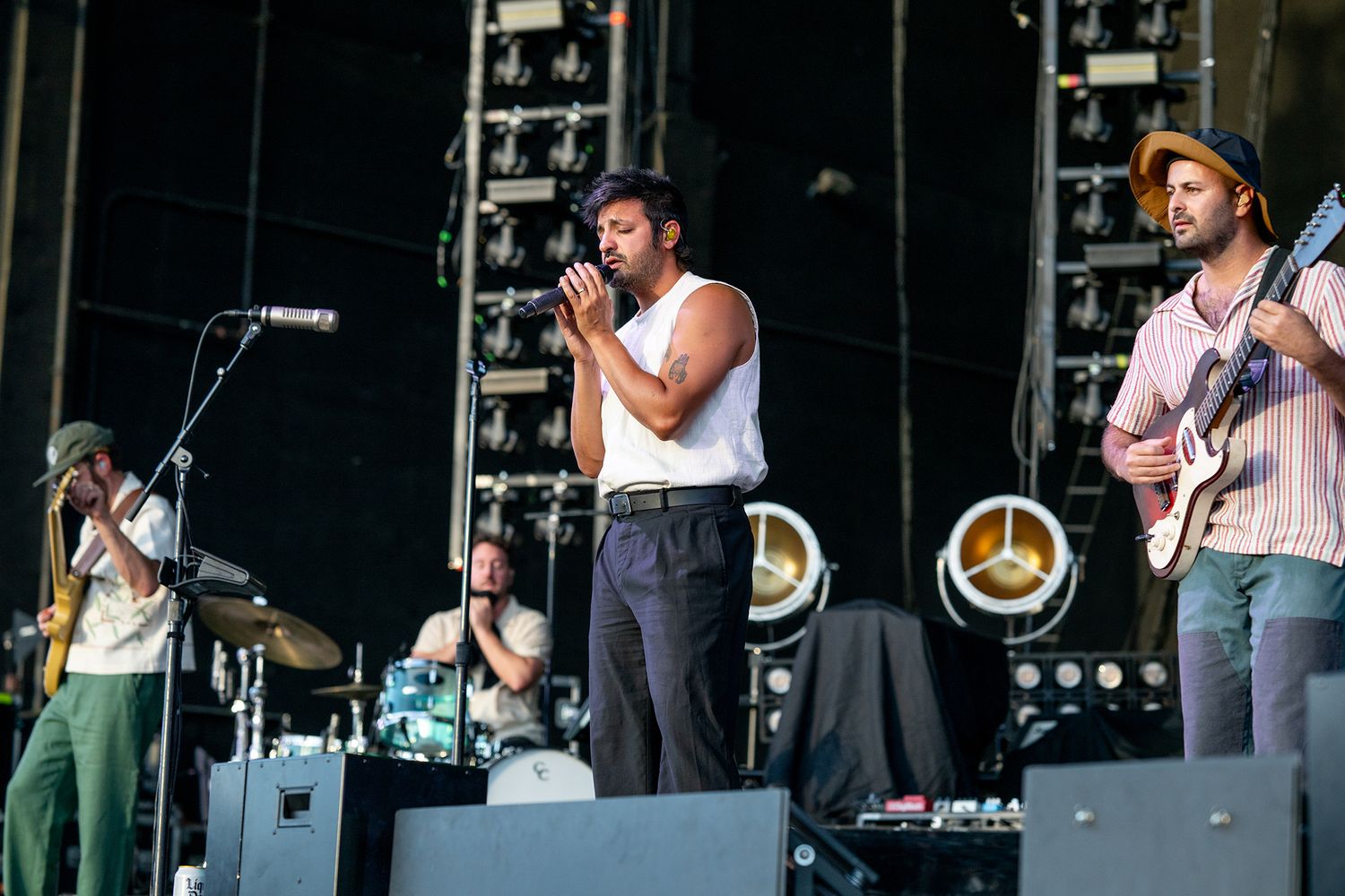 Young the Giant concert photography