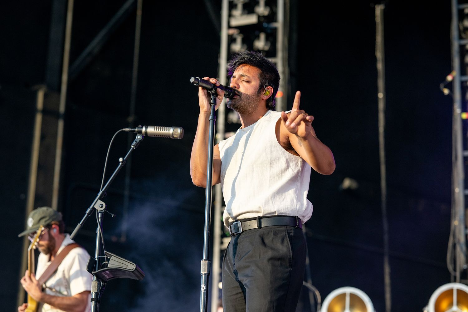Young the Giant concert photography