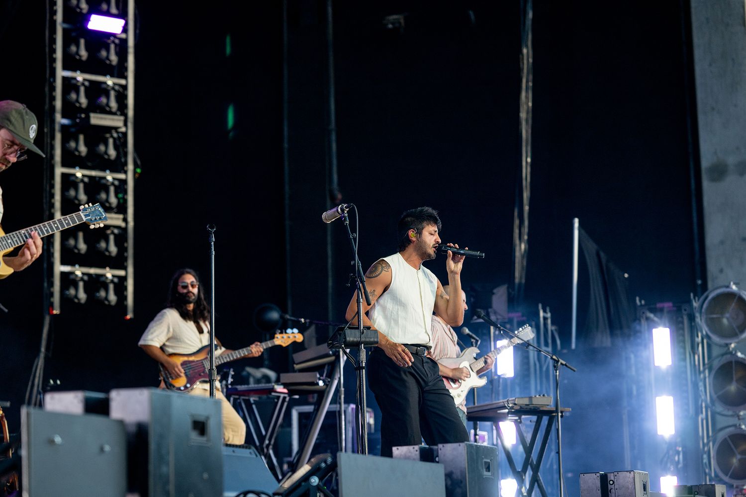 Young the Giant concert photography