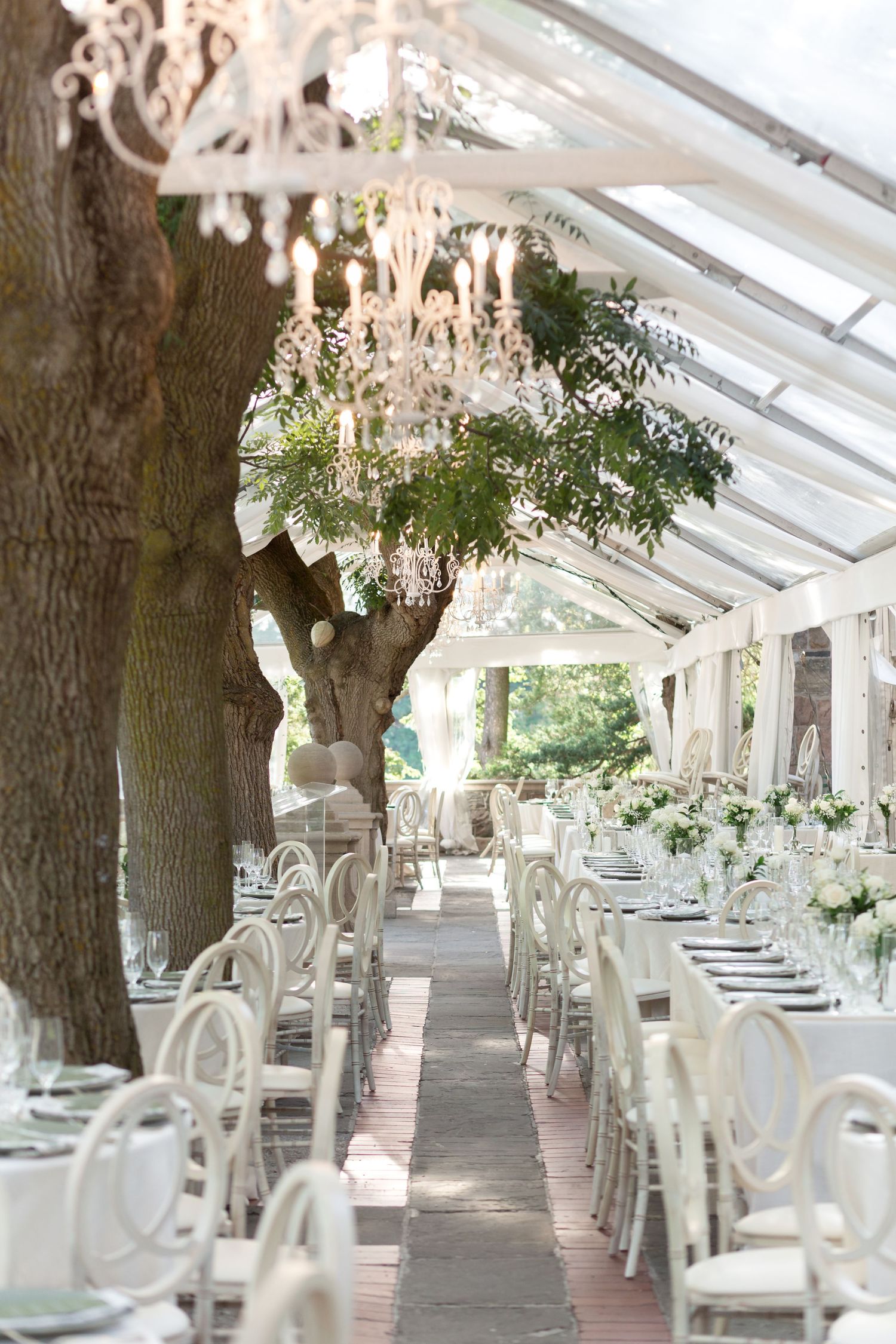 Terrace wedding reception at Graydon Hall Manor Toronto