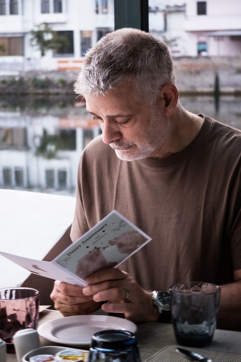 Metapixels Photography
Copyright Image 2023
Man reading