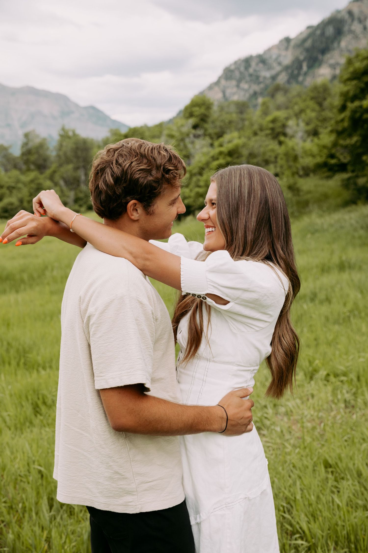 Couple photo session in the Provo Mountains.