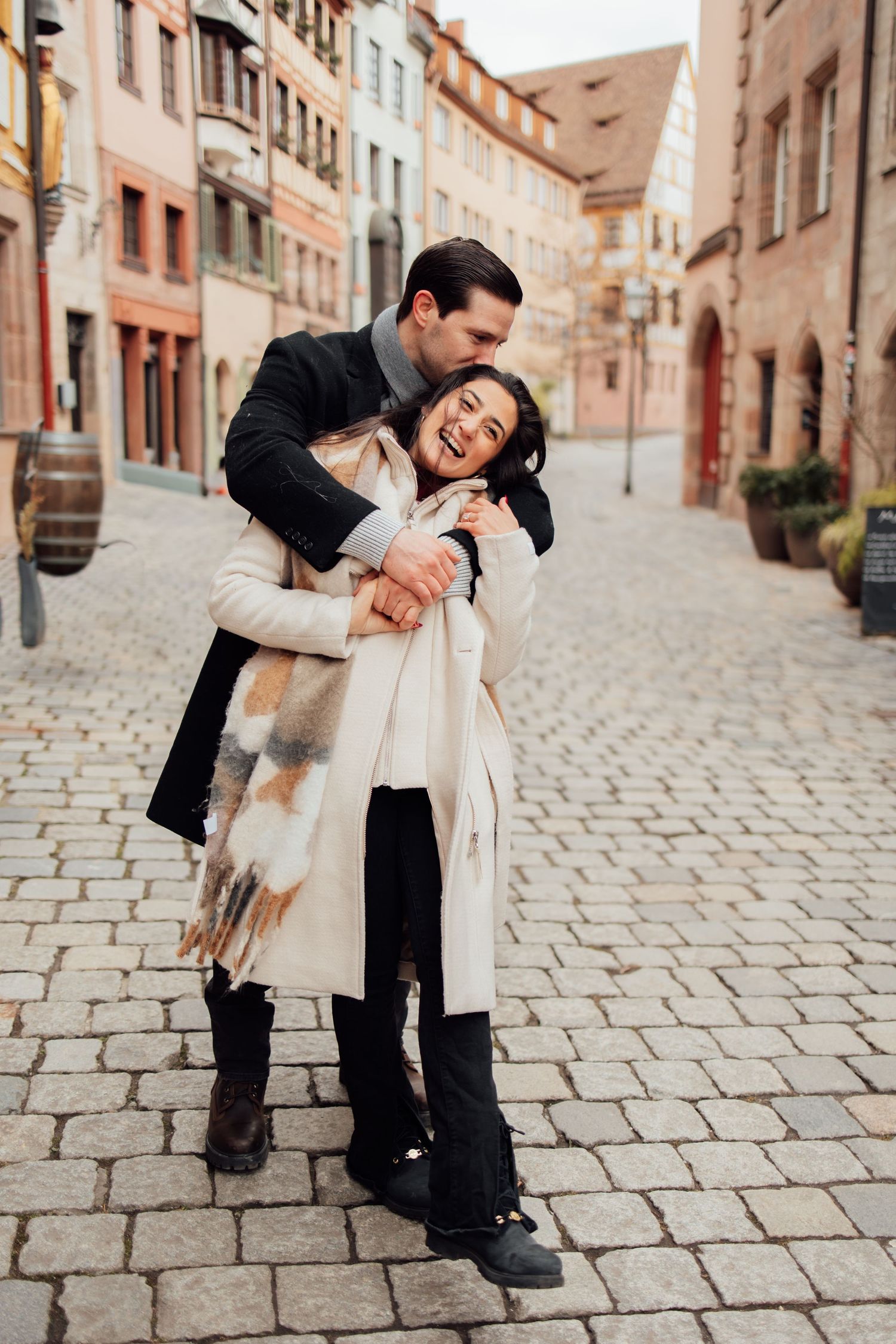 Nuremberg Altstadt Proposal, Nuremberg Engagement, Proposal Photoshoot Nuremberg, Man proposing to his fiancee, Proposal Photographer