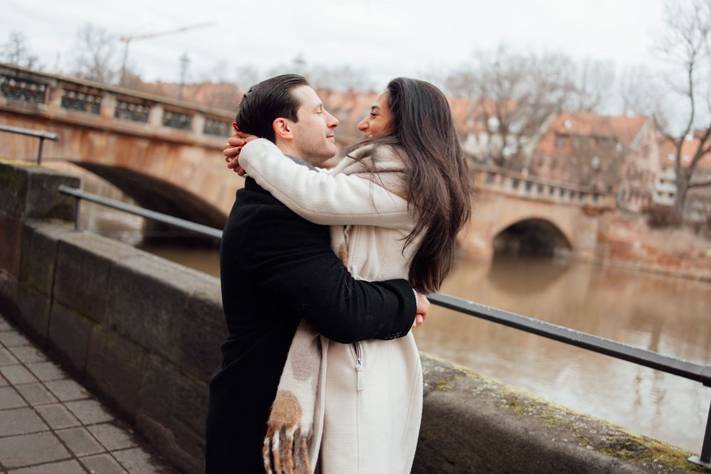 Nuremberg Altstadt Proposal, Nuremberg Engagement, Proposal Photoshoot Nuremberg, Man proposing to his fiancee, Proposal Photographer