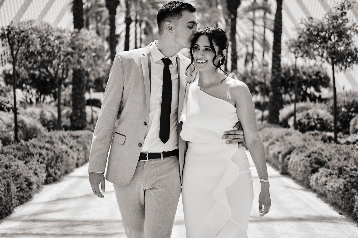Fotografía documental de boda en Valencia. Reportaje fotográfico en VALENCIA. Fotógrafo de boda Valencia