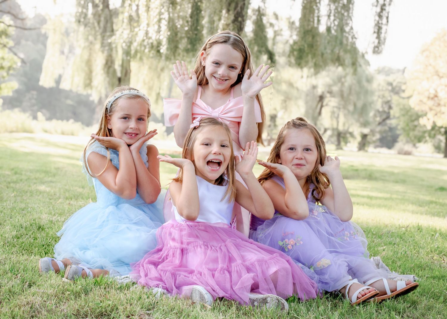 Professional Photography Janesville Wisconsin
Friendship
Love
Children
Friends
Natural Light