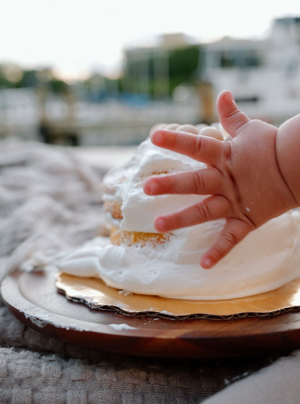 Baby smashing cake