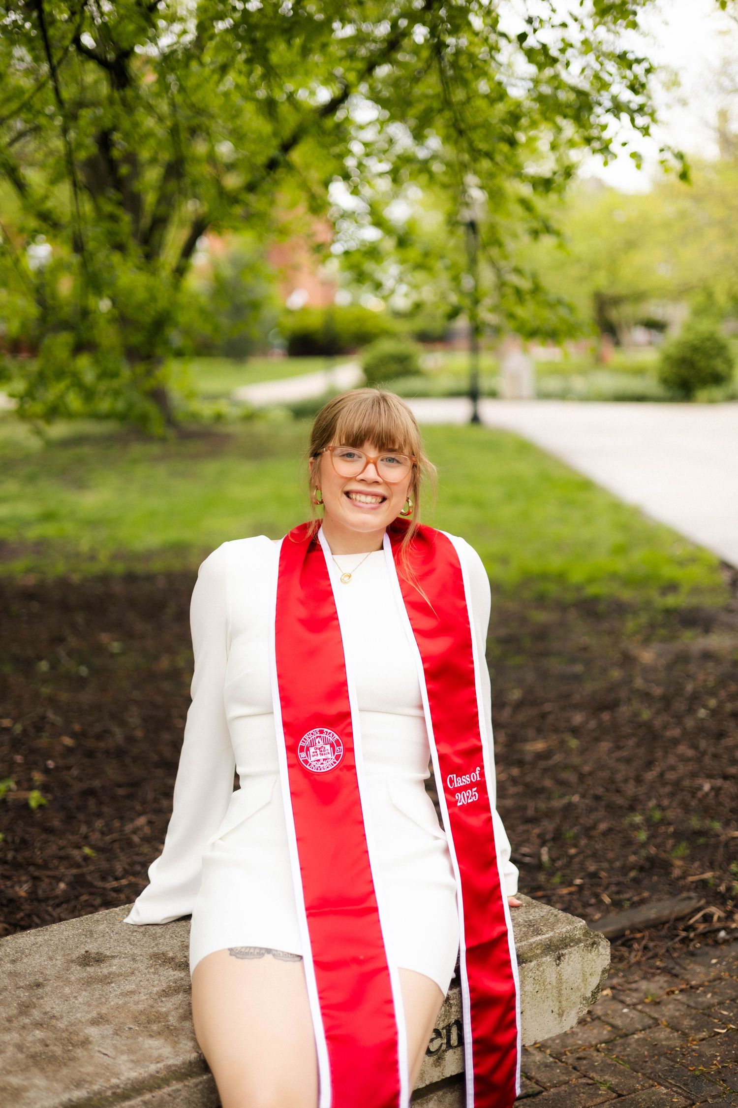 Spring outdoor college graduation photos at Illinois State University in Normal, Illinois
