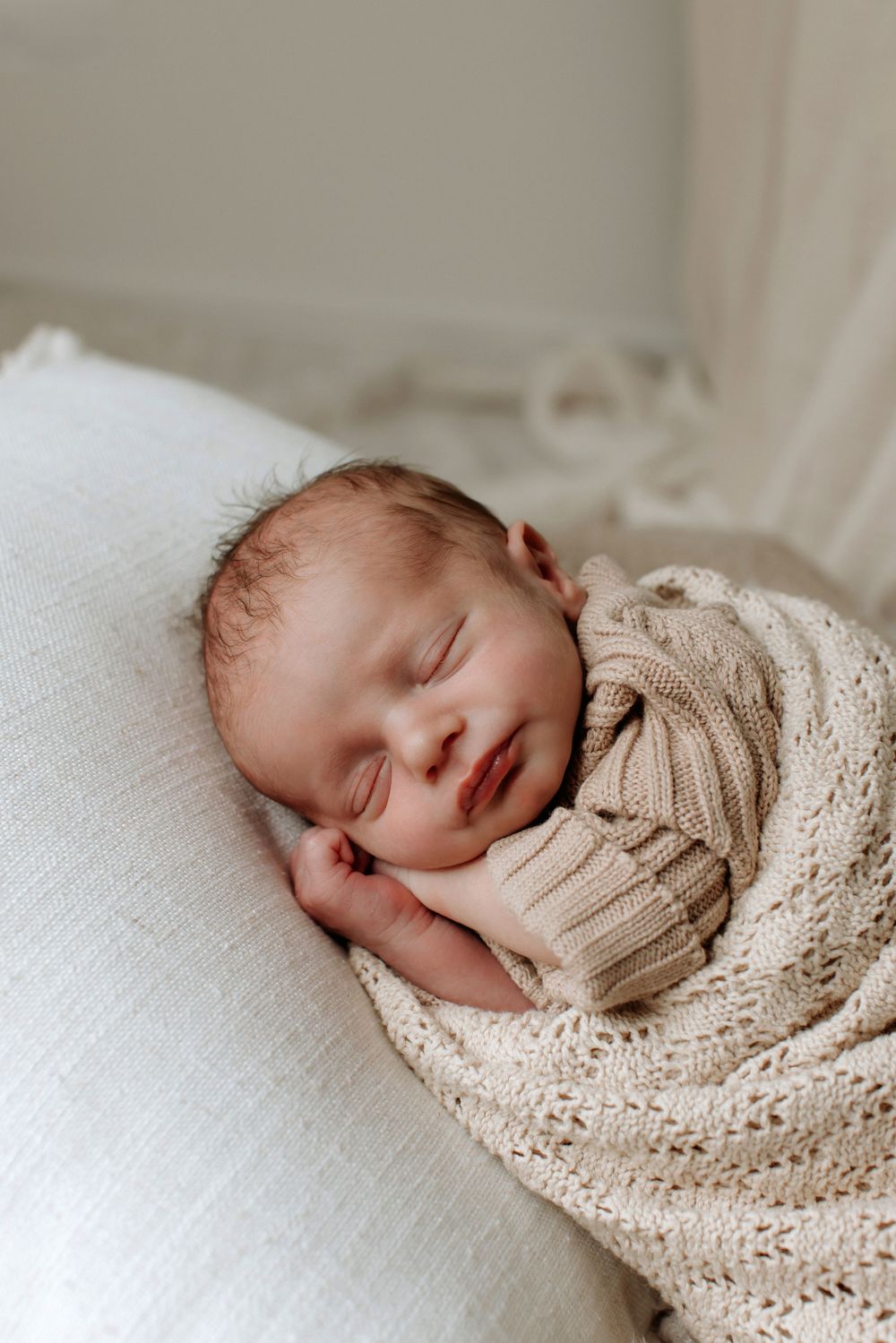 natural newborn photographer gold coast