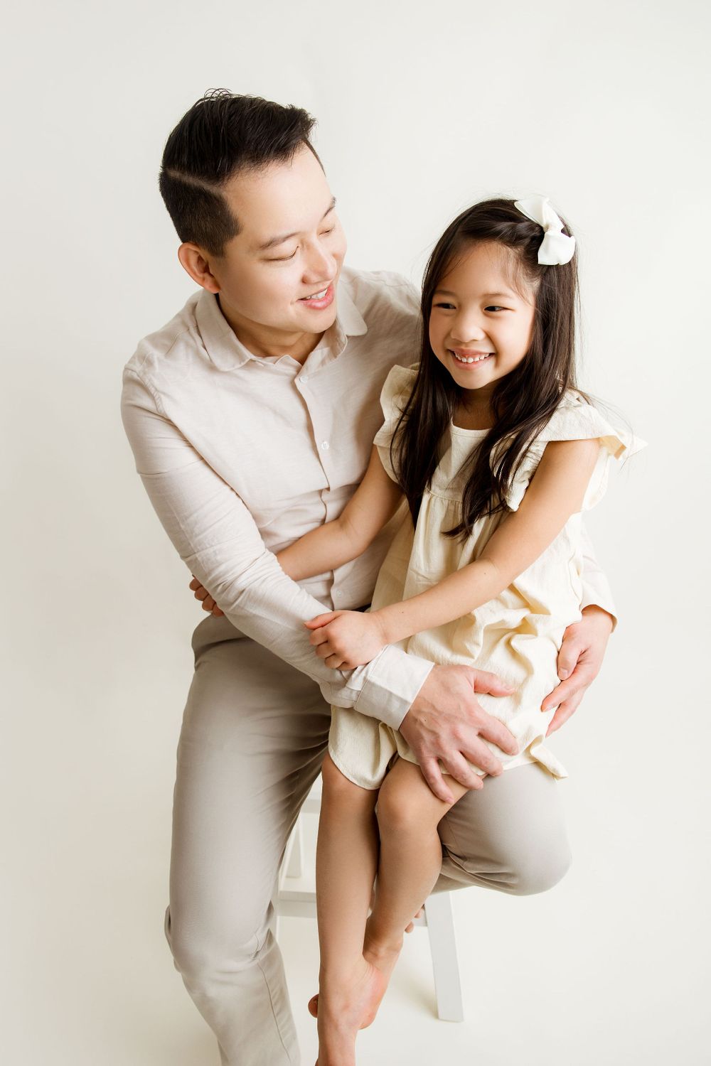 Heartwarming photograph of father and daughter