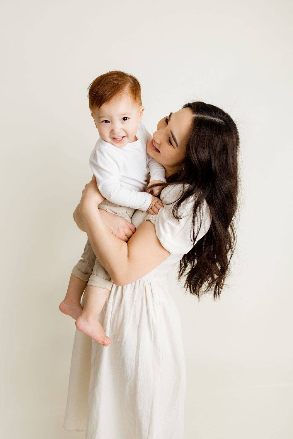 Family Studio session in Algonquin IL
Mommy and me pose in neutral tones