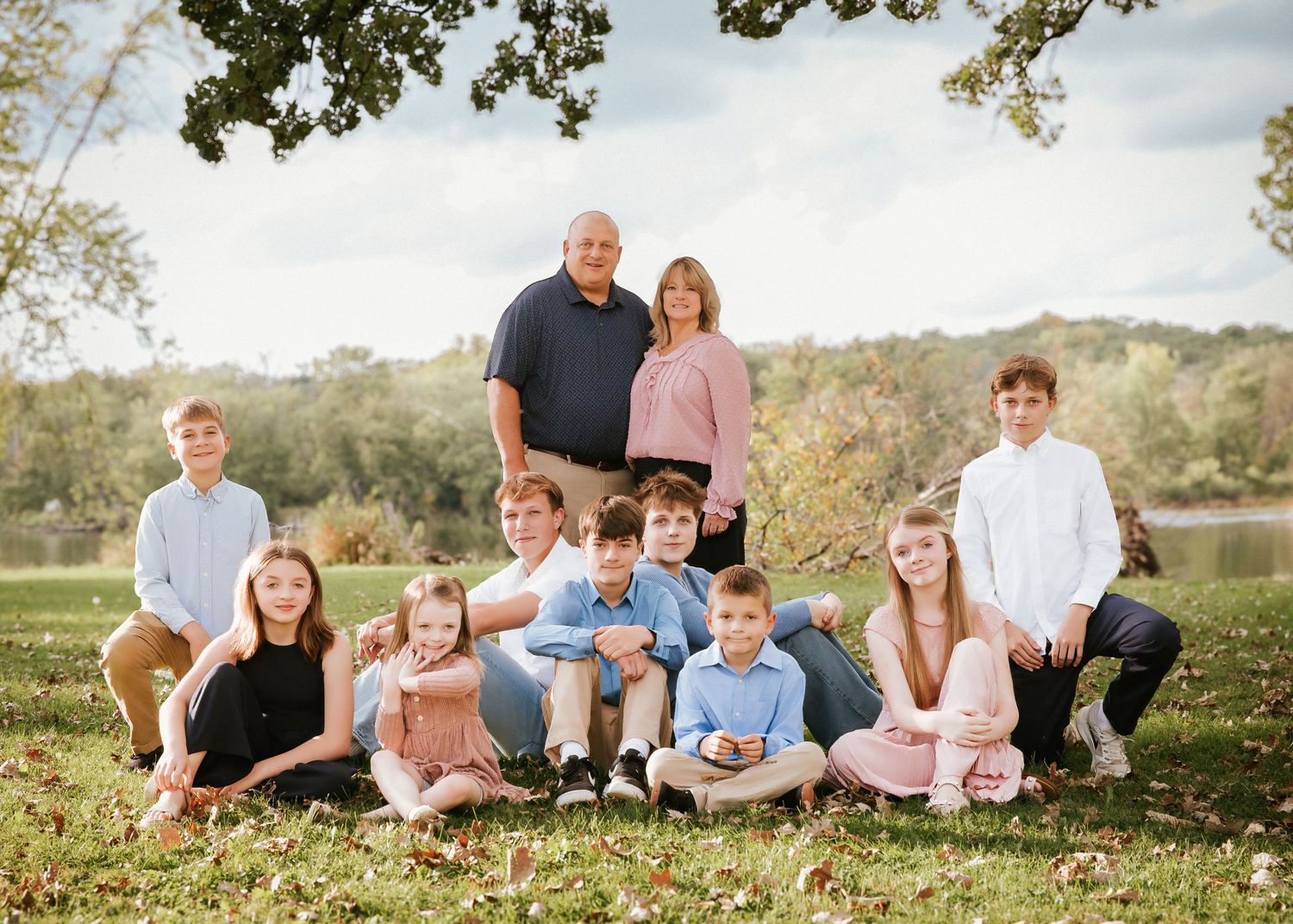 family photographer outdoors natural light Jessica Roth Photography Janesville Wisconsin Professional Photographer  children love affection