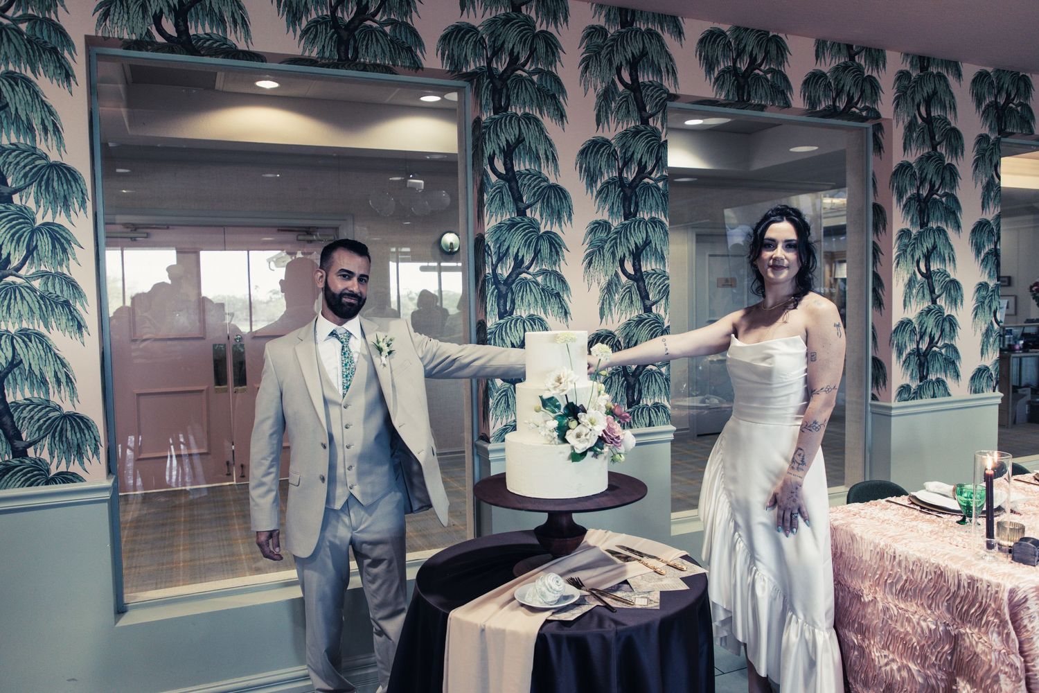 editorial style wedding photography on a golf course in Tampa, Dunedin, Clearwater, St Pete, Naples, West Palm, Florida, and Scotland