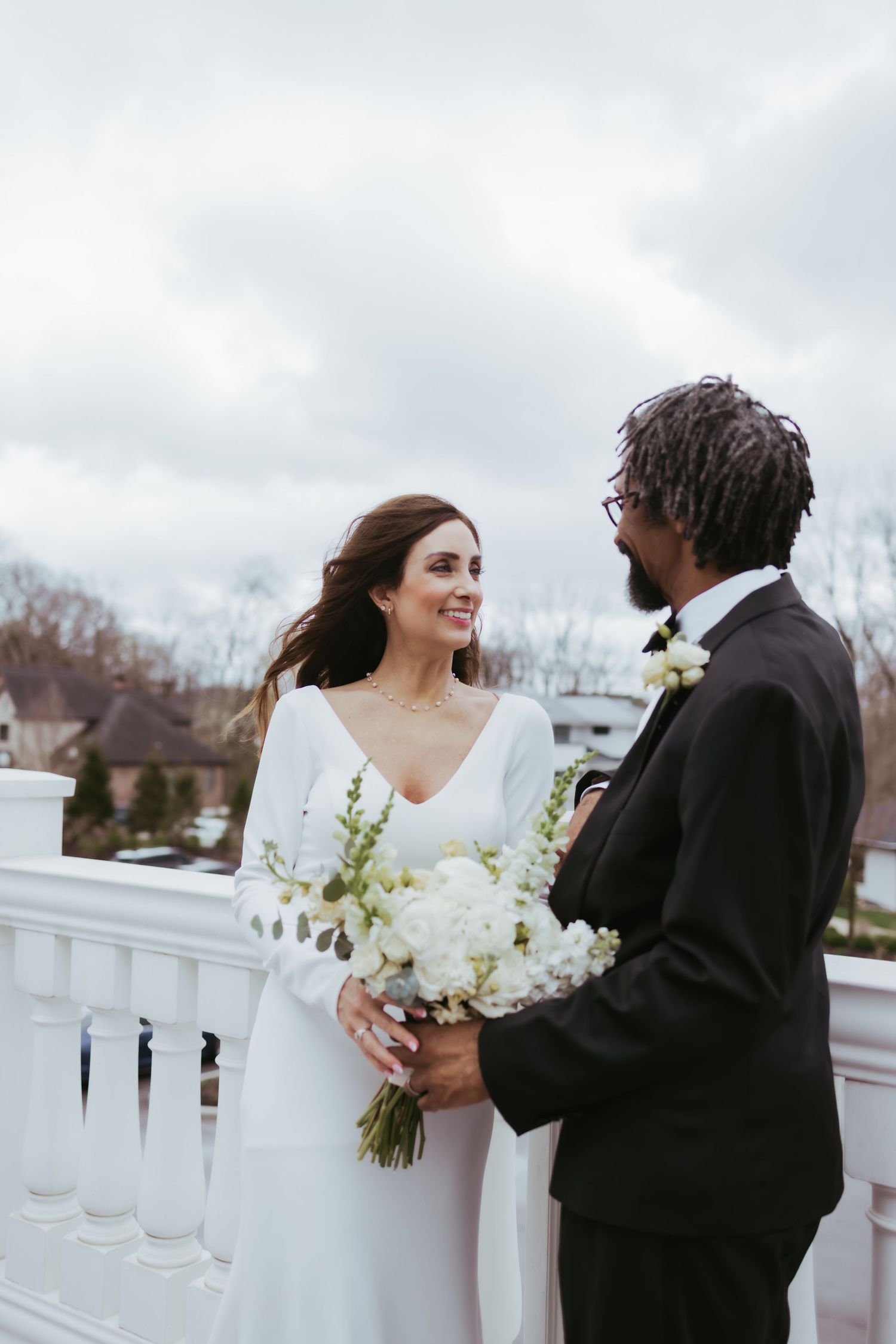 Bride and groom just married at Holliday Farms in Zionsville, Indiana