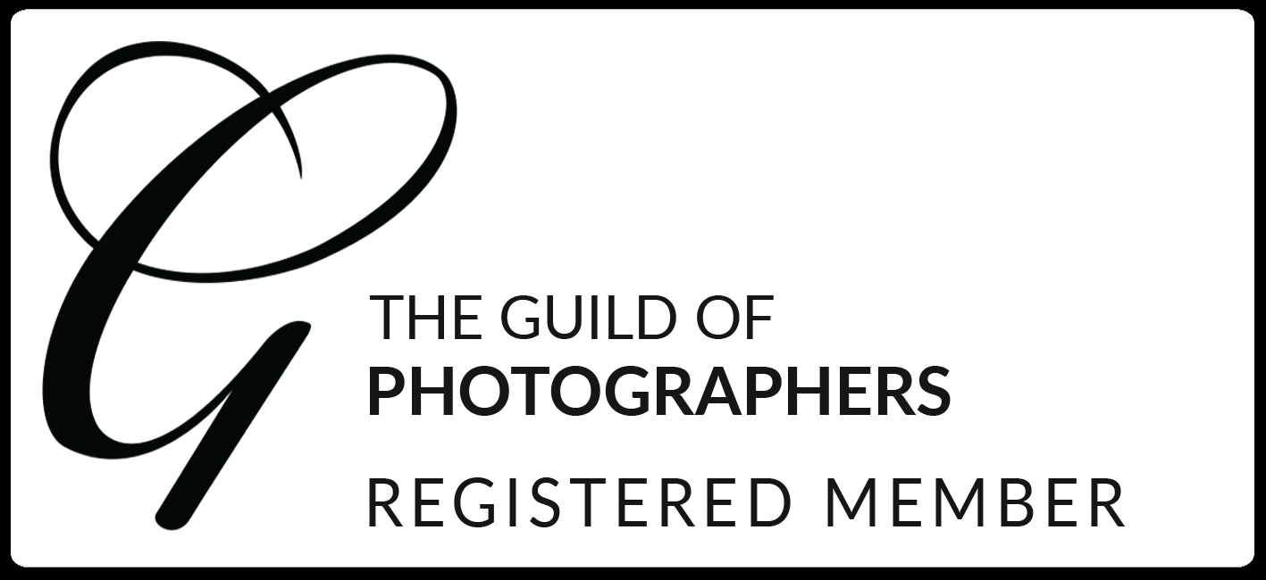 the guild of photographers logo badge