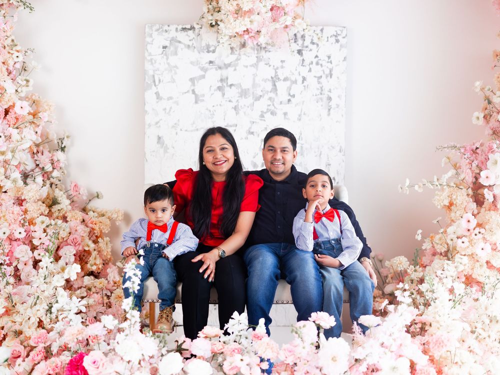 Valentine's Day mini sessions in Toronto.