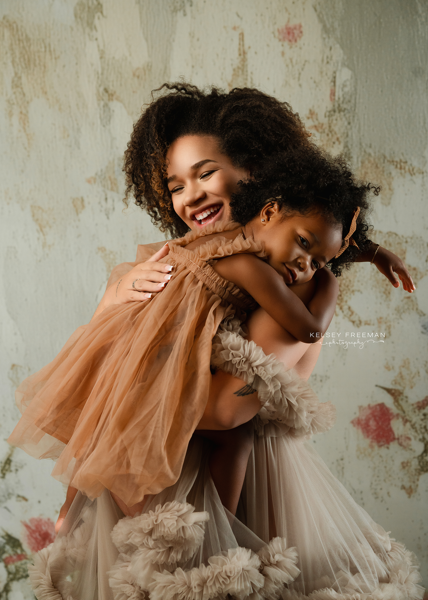 Newborn, maternity, & family photography studio located in between Atlanta, Georgia and Birmingham, Alabama with full service photo studio.