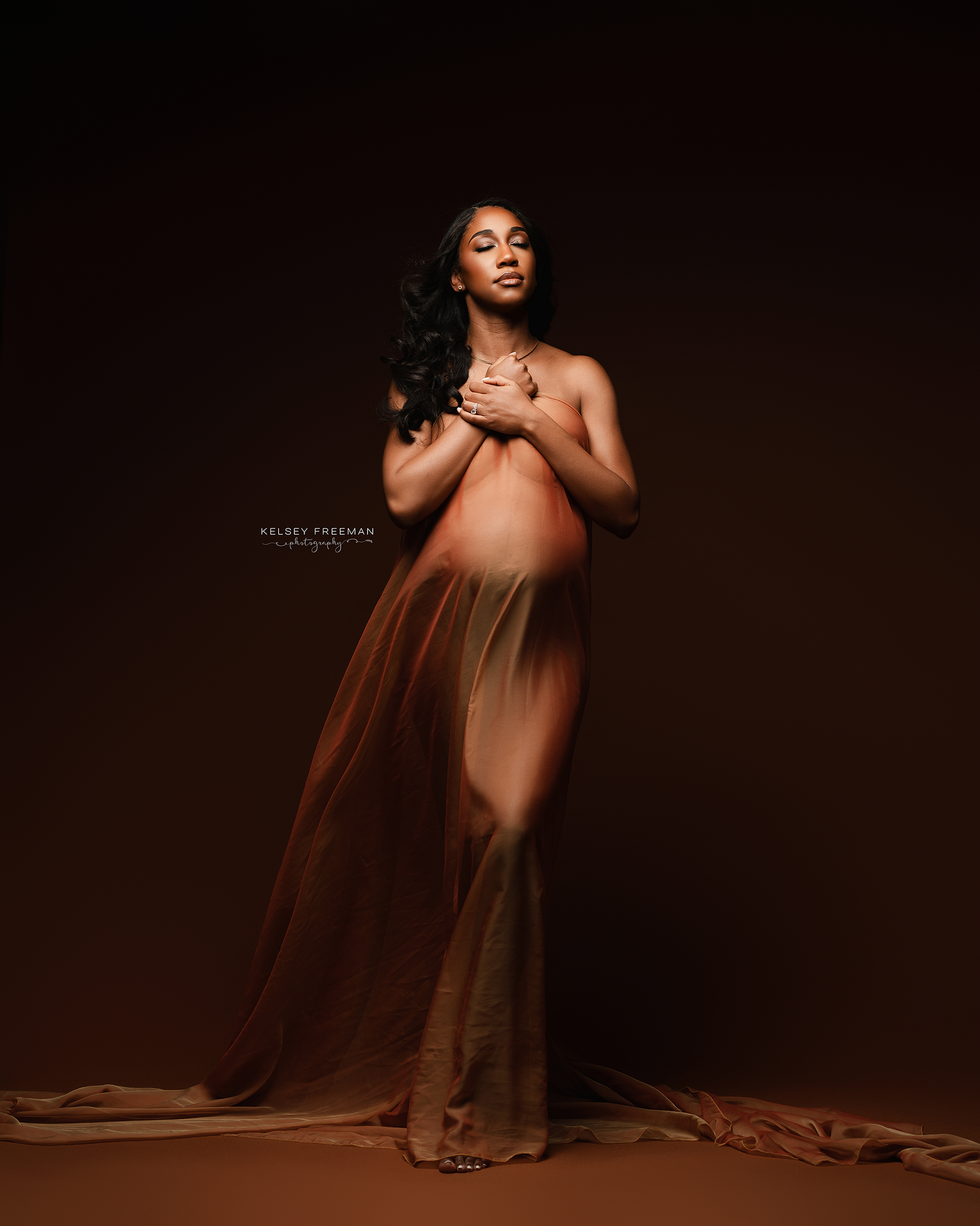 Maternity & Newborn photography studio located in between Atlanta, Georgia and Birmingham, Alabama with full service photo studio.